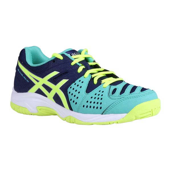 Tres nuevas zapatillas Asics junior para jugar al pádel en verano